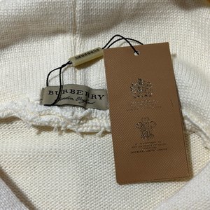BURBERRY INTARSIA WOOL HOODIE (SIZE S-XL)