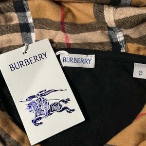 BURBERRY CHECK HOOD HOODIE (SIZE XS-L)